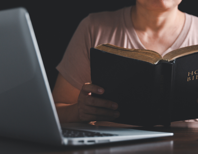 Ilustração representando a missão e valores do Holy Spirit, um grupo de cristãos com experiência em tecnologia e fé.