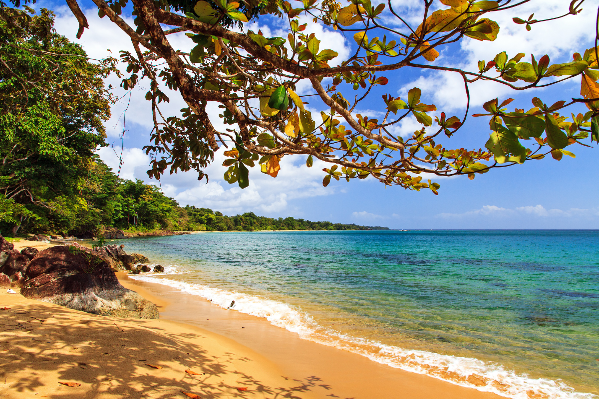 Reflexão sobre a bem-aventurança e a herança divina de um povo que reconhece o Senhor como seu Deus.